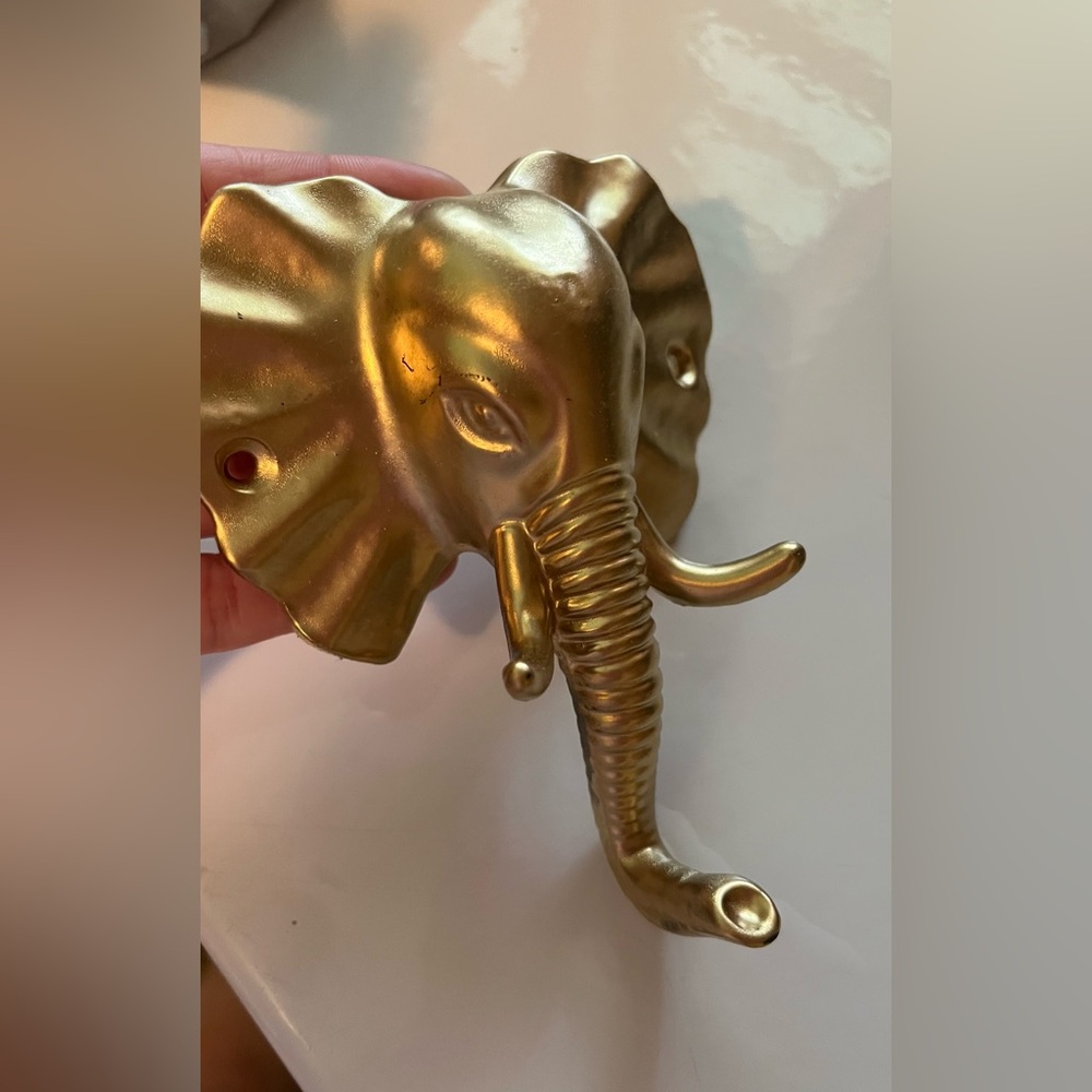 Gold metal elephant wall hook